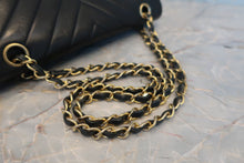 Load image into Gallery viewer, CHANEL V-Stitch chain shoulder bag Lambskin Navy/Gold hadware Shoulder bag 800030123