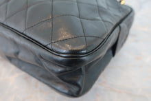 Load image into Gallery viewer, CHANEL Matelasse chain shoulder bag Lambskin Black/Gold hadware Shoulder bag 800050113