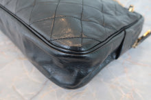 Load image into Gallery viewer, CHANEL Matelasse chain shoulder bag Lambskin Black/Gold hadware Shoulder bag 800050113