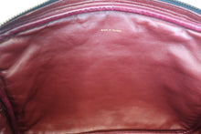 Load image into Gallery viewer, CHANEL Matelasse chain shoulder bag Lambskin Black/Gold hadware Shoulder bag 800050113