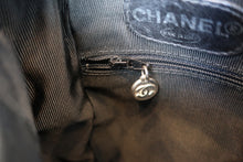 画像をギャラリービューアに読み込む, CHANEL/シャネル ココマークチェーンリュック ラムスキン ブラック/シルバー金具 リュック 700100242