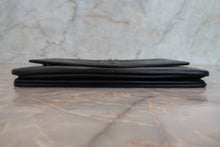 画像をギャラリービューアに読み込む, CHANEL/シャネル ココマークチェーンウォレット キャビアスキン ブラック/ゴールド金具 ショルダーバッグ 800010110