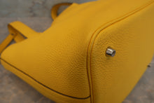 画像をギャラリービューアに読み込む, HERMES/エルメス ピコタンロックMM トリヨンクレマンス ジョーヌナプル D刻印 ハンドバッグ 700120056