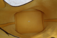 画像をギャラリービューアに読み込む, HERMES/エルメス ピコタンロックMM トリヨンクレマンス ジョーヌナプル D刻印 ハンドバッグ 700120056