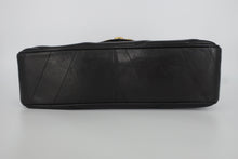 將圖片載入圖庫檢視器 CHANEL/シャネル Vステッチチェーンショルダーバッグ ラムスキン ブラック/ゴールド金具 ショルダーバッグ 800100015