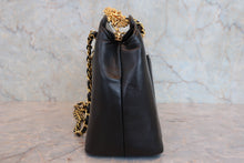 画像をギャラリービューアに読み込む, CHANEL/シャネル マドモアゼルチェーンショルダーバッグ ラムスキン ブラック/ゴールド金具 ショルダーバッグ 800080058