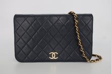 將圖片載入圖庫檢視器 CHANEL/シャネル マトラッセプッシュロックチェーンショルダーバッグ ラムスキン ネイビー/ゴールド金具 ショルダーバッグ 800090164