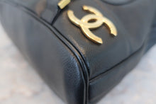將圖片載入圖庫檢視器 CHANEL/シャネル トリプルココマークチェーンリュック キャビアスキン ブラック/ゴールド金具 リュック 800010120
