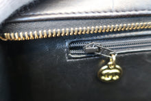 画像をギャラリービューアに読み込む, CHANEL/シャネル マドモアゼルチェーンショルダーバッグ ラムスキン ブラック/ゴールド金具 ショルダーバッグ 800080058