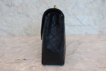 Load image into Gallery viewer, CHANEL Matelasse chain shoulder bag Lambskin Black/Gold hadware Shoulder bag 800040027