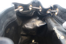 將圖片載入圖庫檢視器 CHANEL/シャネル トリプルココマークチェーンリュック キャビアスキン ブラック/ゴールド金具 リュック 800010120