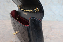 Load image into Gallery viewer, CHANEL Matelasse chain shoulder bag Lambskin Black/Gold hadware Shoulder bag 800040027