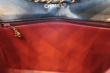 Load image into Gallery viewer, CHANEL Matelasse chain shoulder bag Lambskin Black/Gold hadware Shoulder bag 800040027