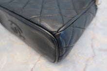 Load image into Gallery viewer, CHANEL Matelasse fringe chain shoulder bag Lambskin Black/Gold hadware Shoulder bag 700070089