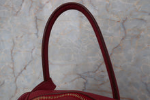 Load image into Gallery viewer, HERMES LINDY 34 Clemence leather Ruby □O Engraving Shoulder bag 700090160