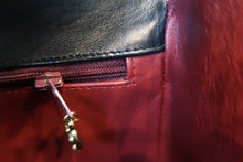Load image into Gallery viewer, CHANEL Matelasse chain shoulder bag Lambskin Black/Gold hadware Shoulder bag 800040027