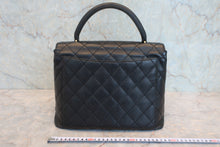 画像をギャラリービューアに読み込む, CHANEL/シャネル マトラッセ台形ハンドバッグ キャビアスキン ブラック/ゴールド金具 ハンドバッグ 800030147