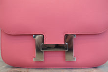 Load image into Gallery viewer, HERMES CONSTANCE3 24 Evercolor leather Rose azalee A Engraving Shoulder bag 700120081