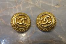 Load image into Gallery viewer, CHANEL CC mark Round earring Gold plate Gold Earring 700040097