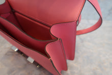 Load image into Gallery viewer, HERMES CONSTANCE3 24 Evercolor leather Rose azalee A Engraving Shoulder bag 700120081