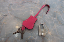 Load image into Gallery viewer, HERMES CANDY BIRKIN 25 Epsom leather Rose tyrien/Ruby □R Engraving Hand bag 700090145