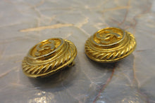 Load image into Gallery viewer, CHANEL CC mark Round earring Gold plate Gold Earring 700040097