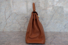 Load image into Gallery viewer, HERMES KELLY 32 Graine Couchevel leather Gold □A Engraving Shoulder bag 700050171