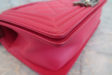 画像をギャラリービューアに読み込む, CHANEL/シャネル ボーイシャネルチェーンショルダーバッグ ラムスキン ピンク/シルバー金具 ショルダーバッグ 800010029