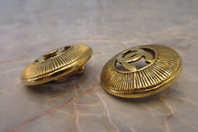 Load image into Gallery viewer, CHANEL CC mark Round earring Gold plate Gold Earring 700040094