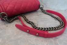 画像をギャラリービューアに読み込む, CHANEL/シャネル ボーイシャネルチェーンショルダーバッグ ラムスキン ピンク/シルバー金具 ショルダーバッグ 800010029