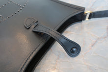 Load image into Gallery viewer, HERMES EVELYNE TPM Box carf leather Black □F Engraving Shoulder bag 800070032