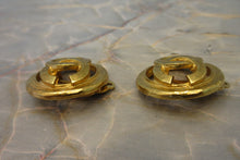 Load image into Gallery viewer, CHANEL CC mark Round earring Gold plate Gold Earring 700030149