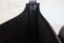 Load image into Gallery viewer, HERMES EVELYNE TPM Box carf leather Black □F Engraving Shoulder bag 800070032