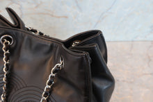 画像をギャラリービューアに読み込む, CHANEL/シャネル ココマーク巾着チェーンショルダーバッグ ラムスキン ブラック/シルバー金具 ショルダーバッグ 700100228