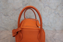 将图片加载到图库查看器,HERMES LINDY 30 Clemence leather Orange □P刻印 Shoulder bag 800020230