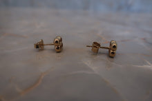 Load image into Gallery viewer, LOUIS VUITTON Flower earring Gold plate Gold Earring 300030201