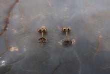 Load image into Gallery viewer, LOUIS VUITTON Flower earring Gold plate Gold Earring 300030201