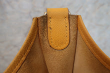 將圖片載入圖庫檢視器 HERMES/エルメス エブリン1GM クシュベル ジョーヌ □A刻印 ショルダーバッグ 700090166