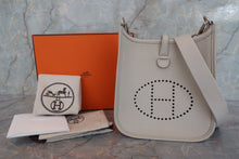 Load image into Gallery viewer, HERMES  EVELYNE TPM Clemence leather Beton U Engraving Shoulder bag 700090242