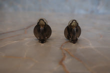 將圖片載入圖庫檢視器 CHANEL/シャネル ココマークイヤリング 銀メッキ シルバー イヤリング 300120146