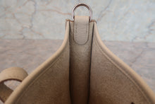 Load image into Gallery viewer, HERMES  EVELYNE TPM Clemence leather Beton U Engraving Shoulder bag 700090242