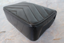 画像をギャラリービューアに読み込む, CHANEL/シャネル Vステッチチェーンショルダーバッグ ラムスキン ブラック/ゴールド金具 ショルダーバッグ 700100232