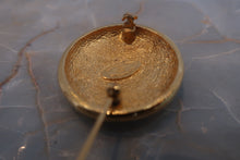 將圖片載入圖庫檢視器 CHANEL/シャネル ココマークブローチ 金メッキ ゴールド ブローチ 300040154