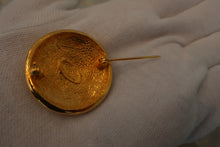 將圖片載入圖庫檢視器 CHANEL/シャネル ココマークブローチ 金メッキ ゴールド ブローチ 300040154