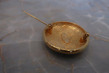 將圖片載入圖庫檢視器 CHANEL/シャネル ココマークブローチ 金メッキ ゴールド ブローチ 300040154