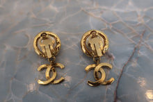 Load image into Gallery viewer, CHANEL CC mark Pearl earring Gold plate Gold Earring 600030083