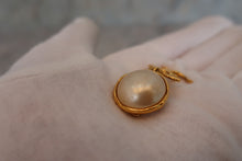 Load image into Gallery viewer, CHANEL CC mark Pearl earring Gold plate Gold Earring 600030083