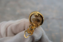 Load image into Gallery viewer, CHANEL CC mark Pearl earring Gold plate Gold Earring 600030083