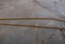 Load image into Gallery viewer, LOUIS VUITTON Esential V Gold plate Gold Necklace 300020044