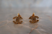Load image into Gallery viewer, CHANEL CC mark Rhinestone earrings Gold plate Gold Earring 600030088